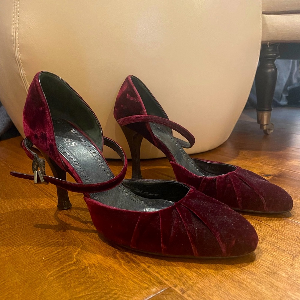Vintage Velvet Hugo Boss Heels